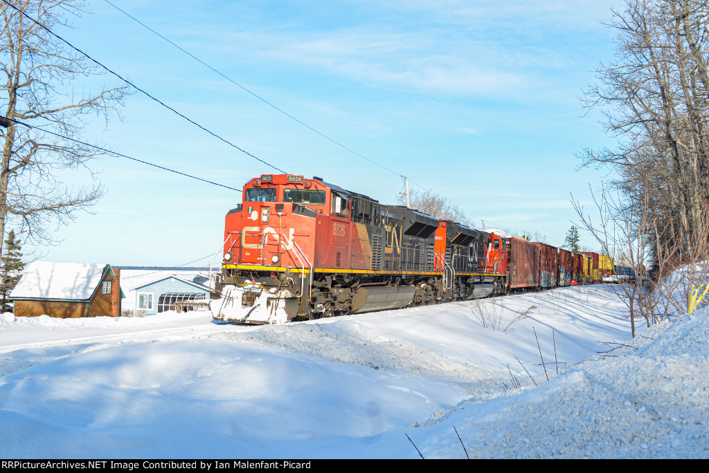 CN 8826 leads 403 at lAnse Au Sable